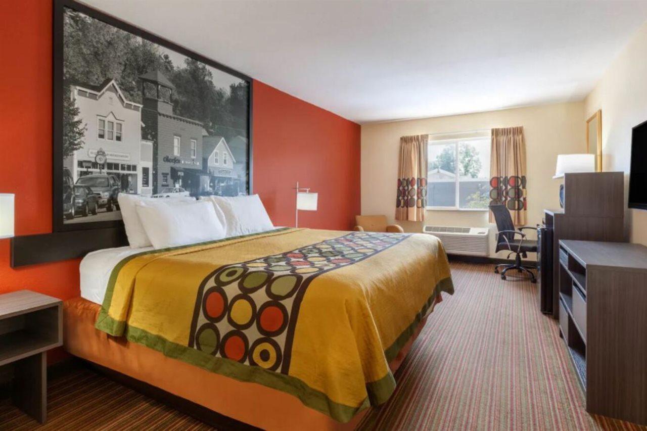 Motel Super 8 By Wyndham Big Rapids Exterior foto
