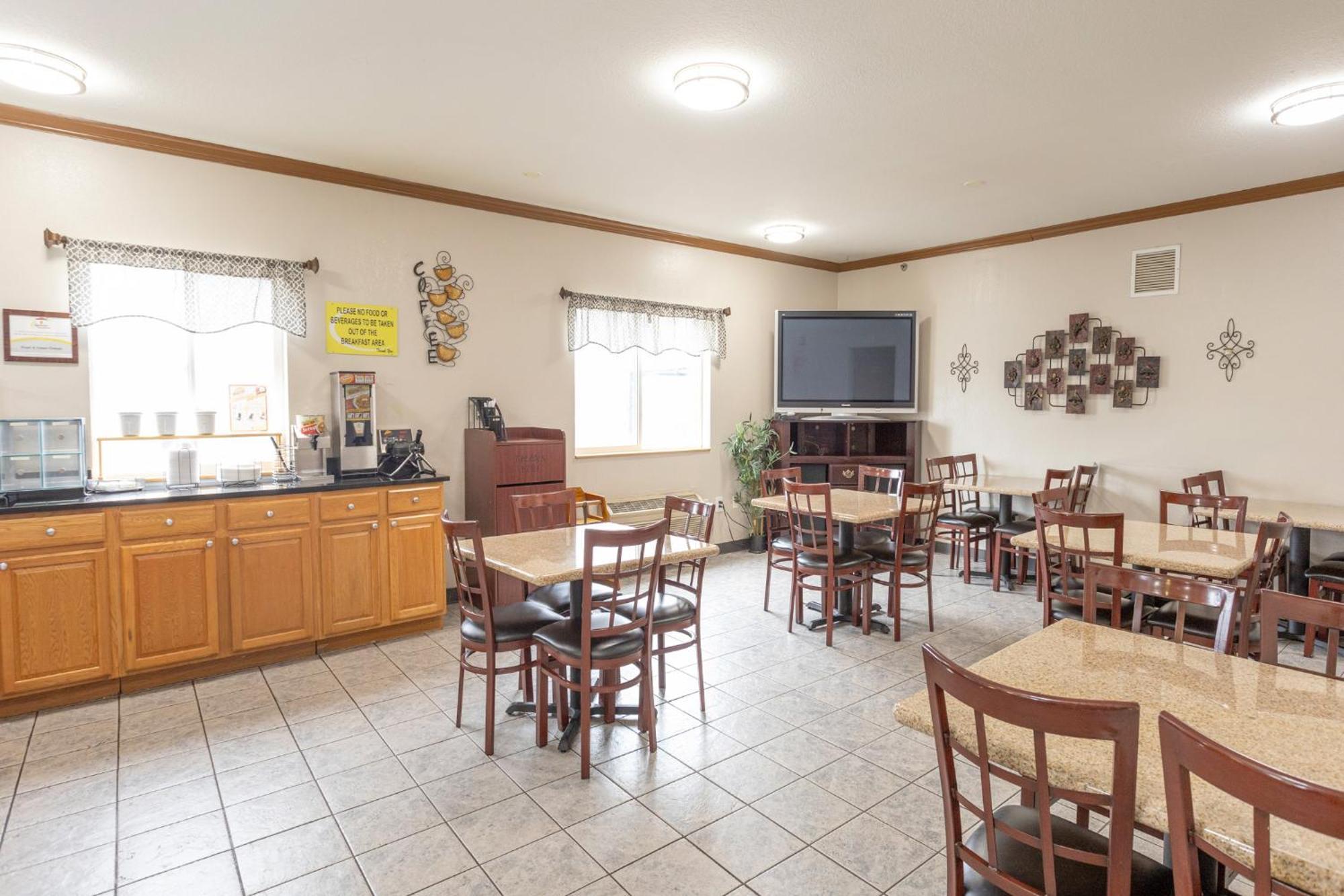 Motel Super 8 By Wyndham Big Rapids Exterior foto