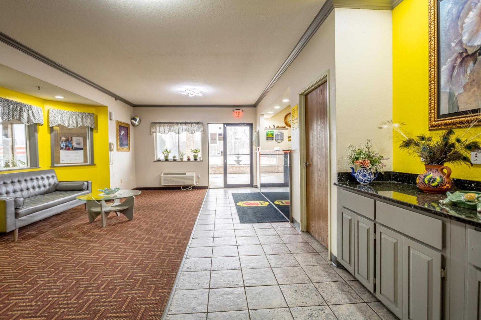 Motel Super 8 By Wyndham Big Rapids Exterior foto