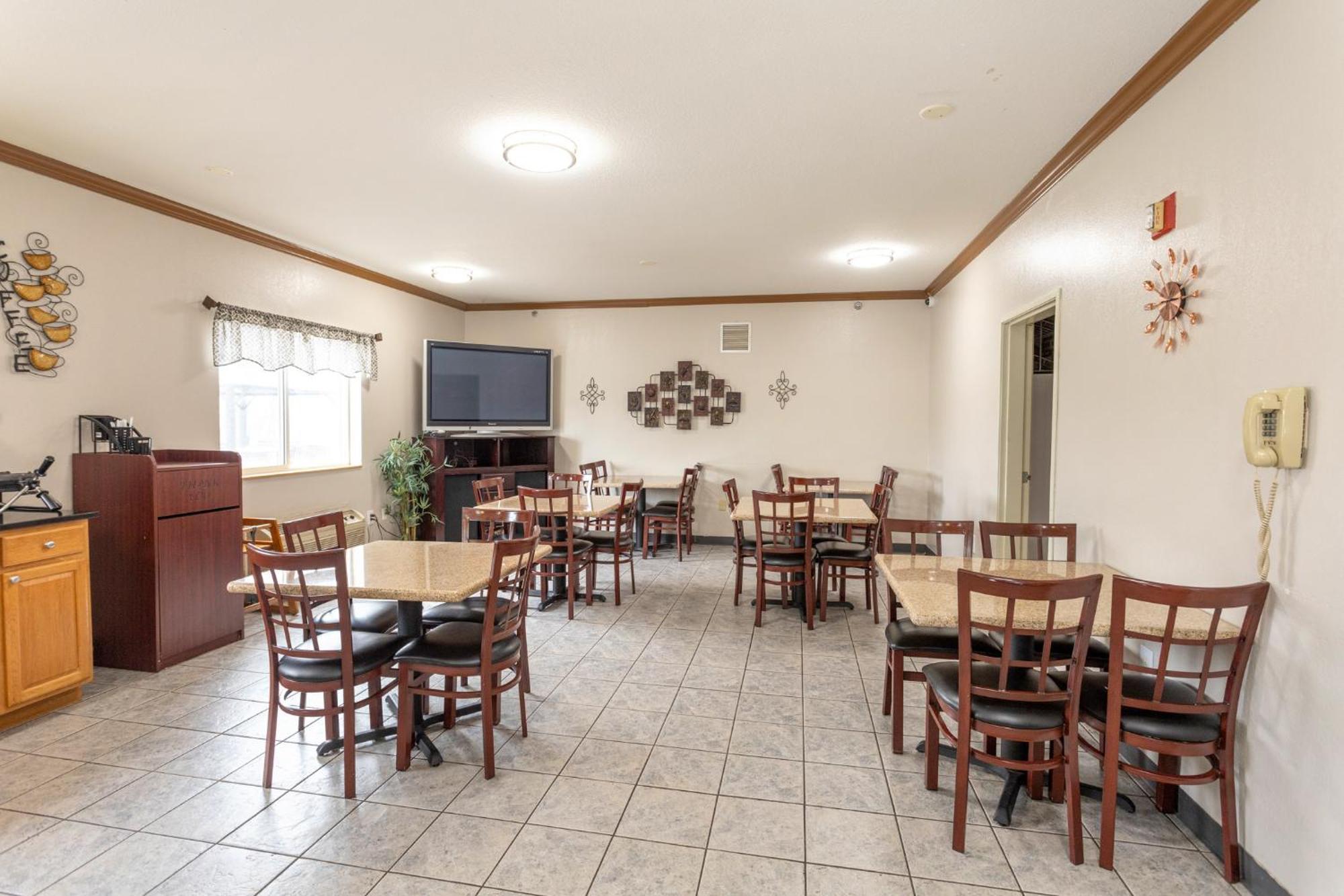 Motel Super 8 By Wyndham Big Rapids Exterior foto